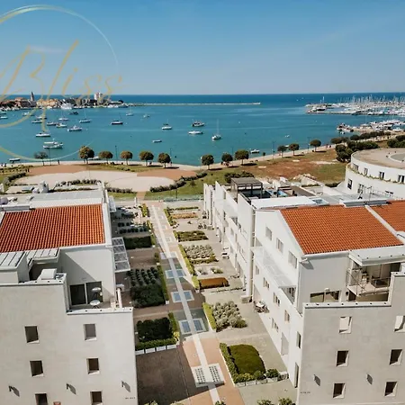 Supreme Bliss דירה *