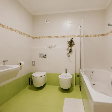 Supreme Bliss אומאג