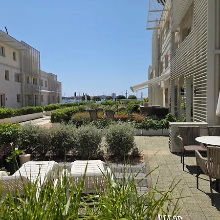 Supreme Bliss דירה