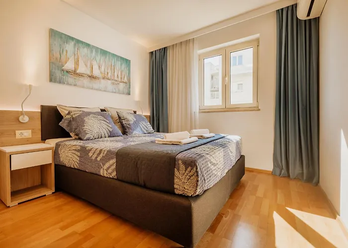 Supreme Bliss Daire *